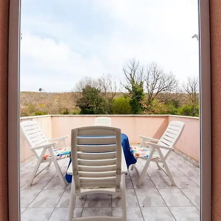 Darrer Apartman *